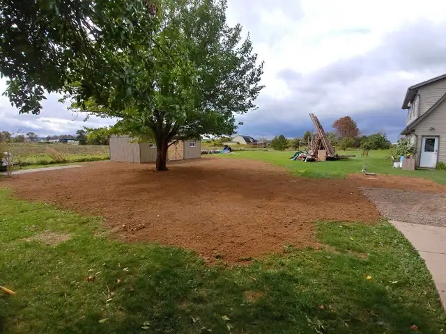 Landscaping - Photo 7