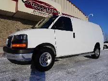 2023 GMC Savana Cargo Van CARGO VAN STILL LIKE NEW VERY LOW KMS! - Photo 4