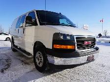 2023 GMC Savana Cargo Van CARGO VAN STILL LIKE NEW VERY LOW KMS! - Photo 5
