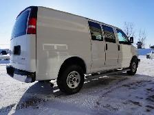 2023 GMC Savana Cargo Van CARGO VAN STILL LIKE NEW VERY LOW KMS! - Photo 9