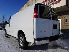 2023 GMC Savana Cargo Van CARGO VAN STILL LIKE NEW VERY LOW KMS! - Photo 11