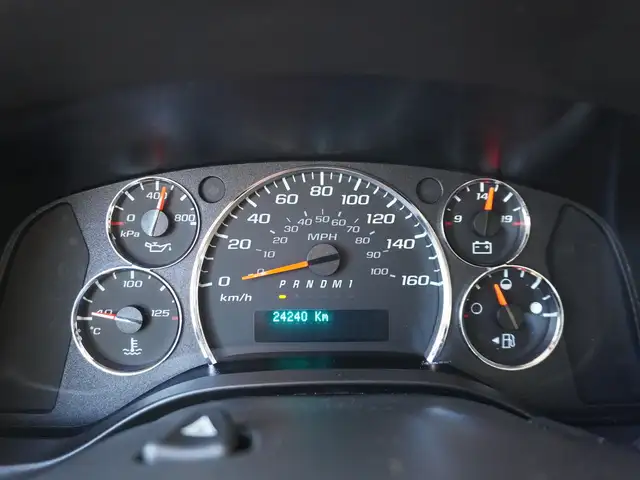 2023 GMC Savana Cargo Van CARGO VAN STILL LIKE NEW VERY LOW KMS! - Photo 18