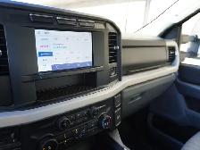 2023 Ford F-350 XLT PREMIUM VERY CLEAN AND LOW KMS! - Photo 3
