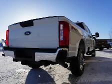 2023 Ford F-350 XLT PREMIUM VERY CLEAN AND LOW KMS! - Photo 11