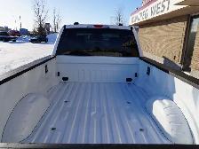 2023 Ford F-350 XLT PREMIUM VERY CLEAN AND LOW KMS! - Photo 13