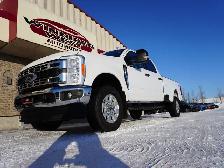 2023 Ford F-350 XLT PREMIUM VERY CLEAN AND LOW KMS! - Photo 16