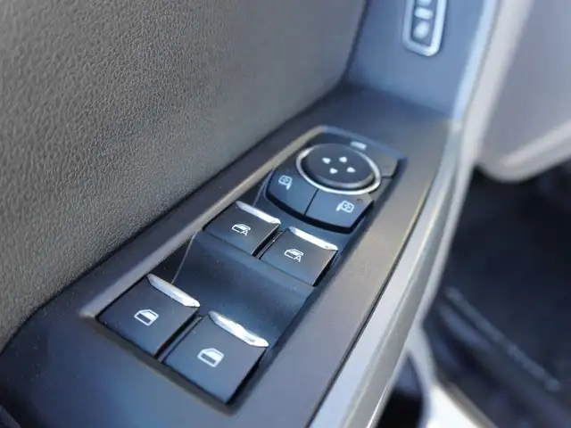 2023 Ford F-350 XLT PREMIUM VERY CLEAN AND LOW KMS! - Photo 22