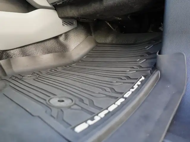 2023 Ford F-350 XLT PREMIUM VERY CLEAN AND LOW KMS! - Photo 34