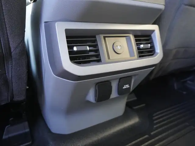 2023 Ford F-350 XLT PREMIUM VERY CLEAN AND LOW KMS! - Photo 36