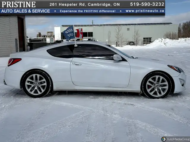 2014 Hyundai Genesis Tech 2.0T Navi. Bluetooth Rev. Cam. Push St - Photo 3