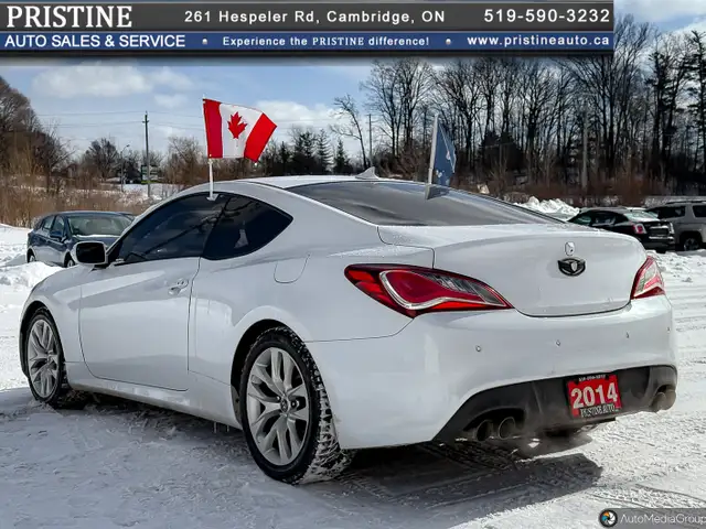 2014 Hyundai Genesis Tech 2.0T Navi. Bluetooth Rev. Cam. Push St - Photo 6