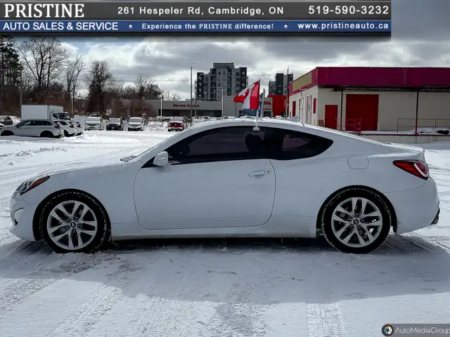 2014 Hyundai Genesis Tech 2.0T Navi. Bluetooth Rev. Cam. Push St - Photo 8
