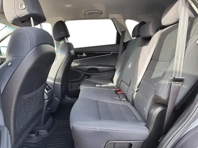 2017 Kia Sorento 2.0L LX Turbo 2.0L LX Turbo | Heated Seats - Photo 9