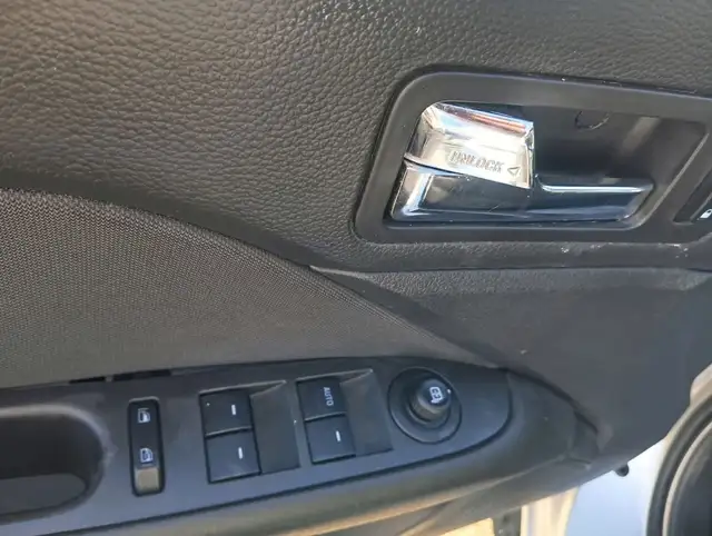 2011 Ford Fusion - Photo 14