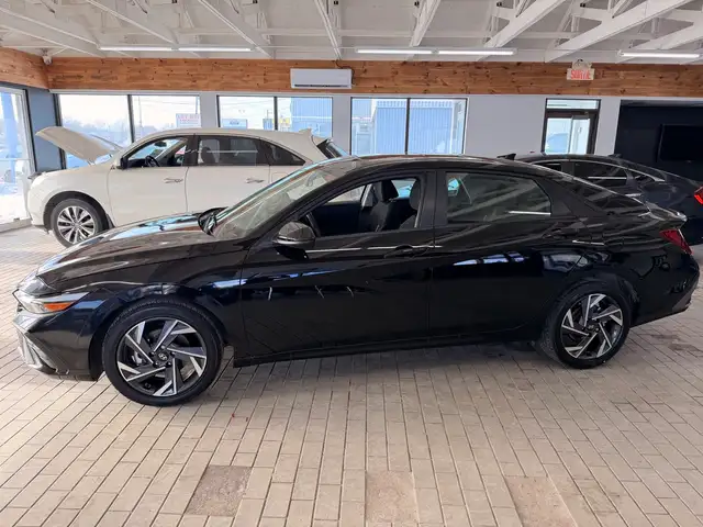 2025 Hyundai Elantra Preferred IVT w-Tech Pkg