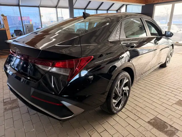 2025 Hyundai Elantra Preferred IVT w-Tech Pkg - Photo 4