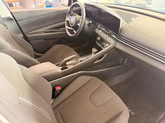 2025 Hyundai Elantra Preferred IVT w-Tech Pkg - Photo 11