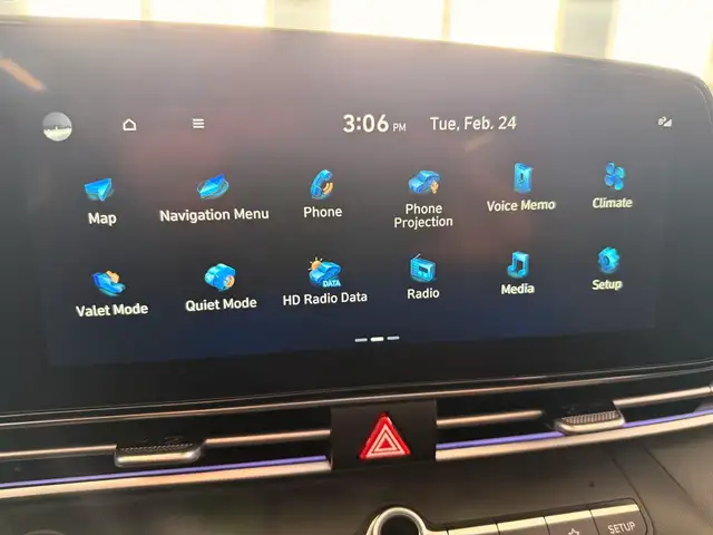 2025 Hyundai Elantra Preferred IVT w-Tech Pkg - Photo 17