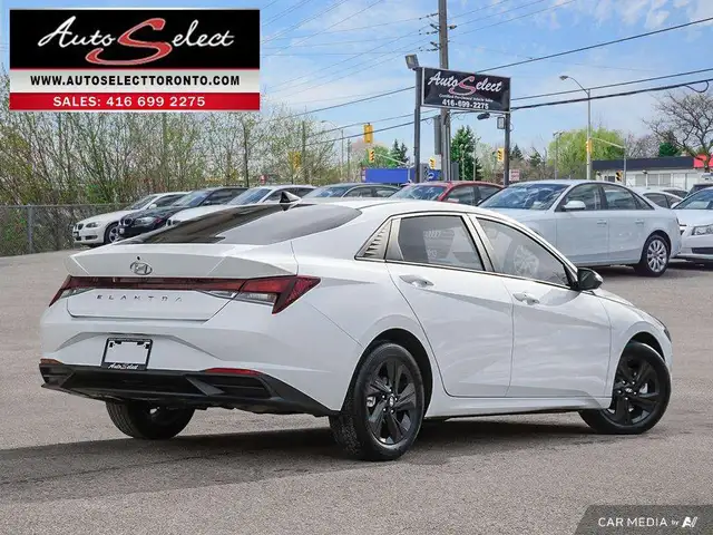 2021 Hyundai Elantra Preferred w/Sun & Tech Pkg Apple Carplay... - Photo 4