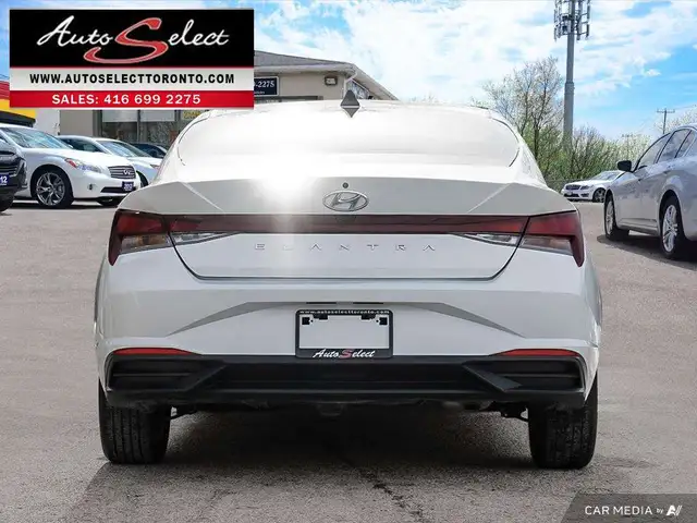 2021 Hyundai Elantra Preferred w/Sun & Tech Pkg Apple Carplay... - Photo 5