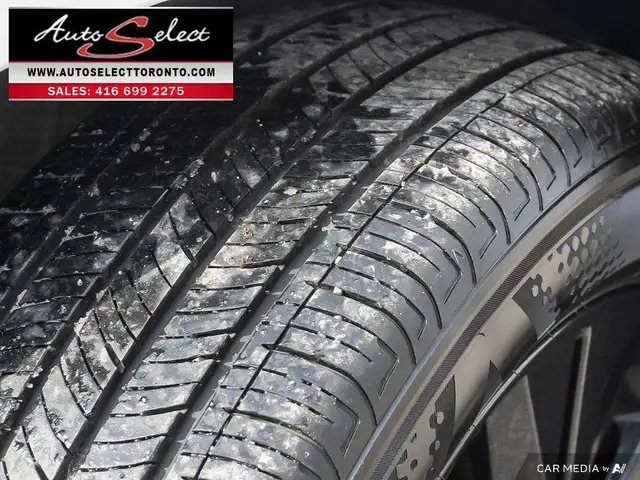 2021 Hyundai Elantra Preferred w/Sun & Tech Pkg Apple Carplay... - Photo 7