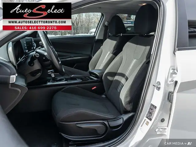 2021 Hyundai Elantra Preferred w/Sun & Tech Pkg Apple Carplay... - Photo 13