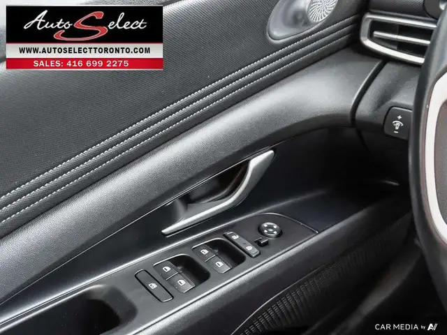 2021 Hyundai Elantra Preferred w/Sun & Tech Pkg Apple Carplay... - Photo 22