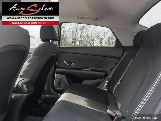 2021 Hyundai Elantra Preferred w/Sun & Tech Pkg Apple Carplay... - Photo 28