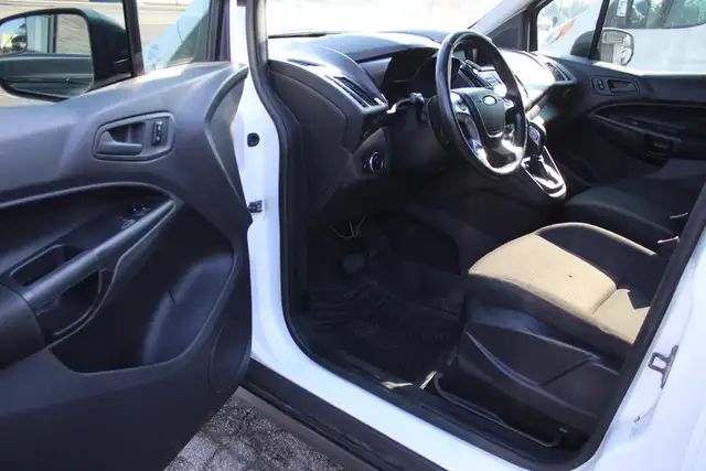 2017 Ford Transit Connect XL Divider - Photo 20