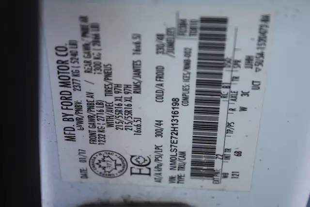 2017 Ford Transit Connect XL Divider - Photo 31