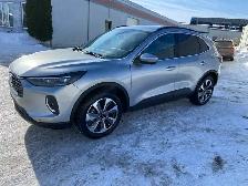 2024 Ford escape top of the line platinum 36000 km - Photo 2