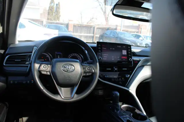 2024 Toyota Camry Hybrid SE Auto - Photo 9