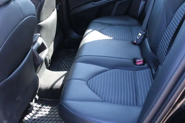 2024 Toyota Camry Hybrid SE Auto - Photo 15