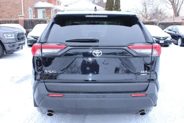 2025 Toyota RAV4 XLE - Photo 4
