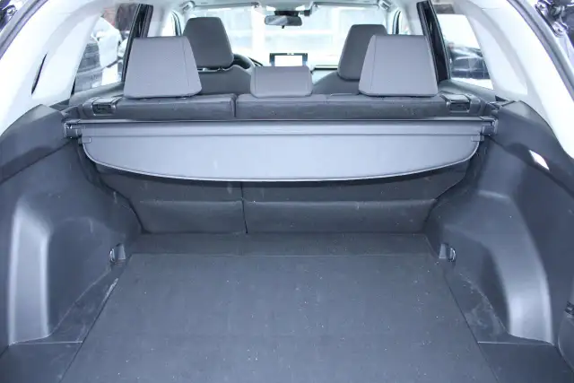 2025 Toyota RAV4 XLE - Photo 20