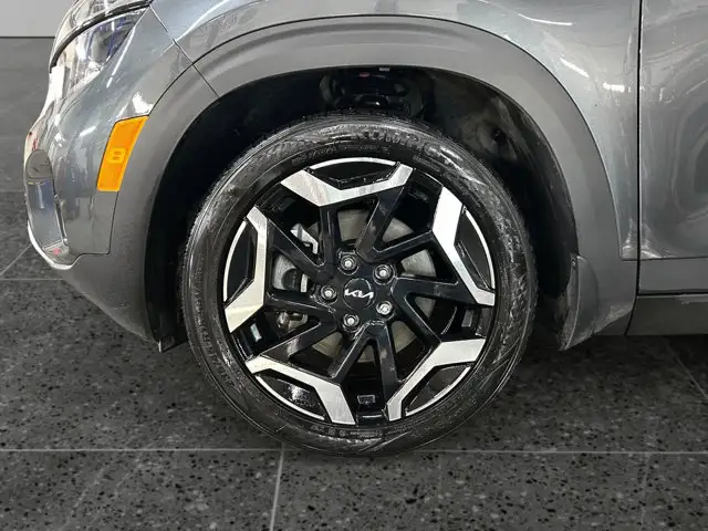 2024 Kia Seltos SX / AWD - Photo 11
