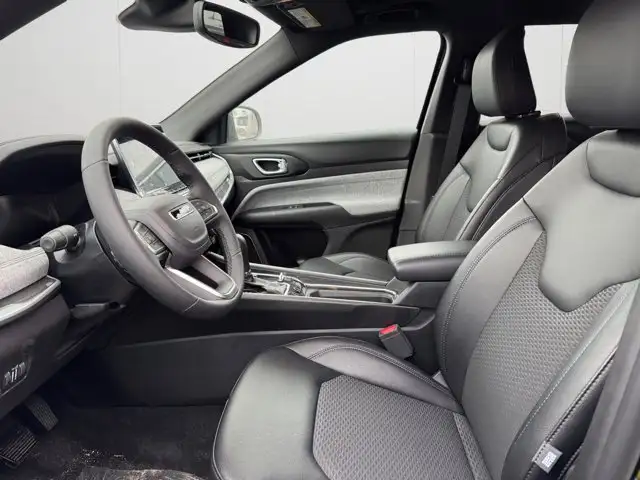 2024 Jeep Compass North | Winter Tires | Sunroof | Remote Start - Photo 10