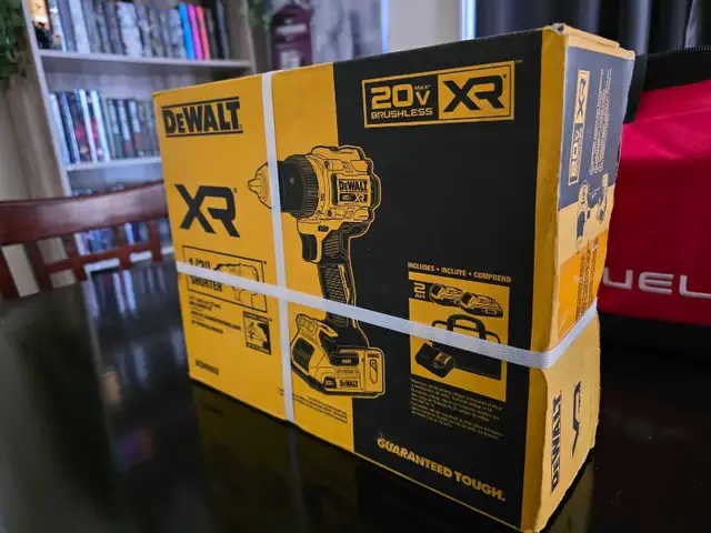Dewalt 20V Brushless Cordless 1/2-in Drill Driver - Photo 3