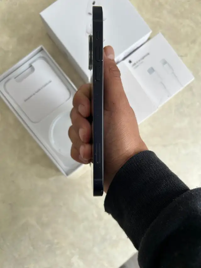 iPhone 12 256GB AirPods/Charger Bundle/Delivery - Photo 6