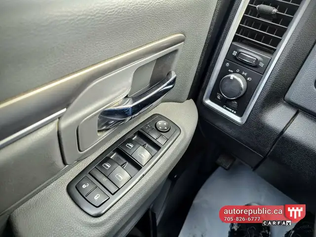 2016 Ram 1500 SLT Hemi 4x4 Certified No Accidents - Photo 9