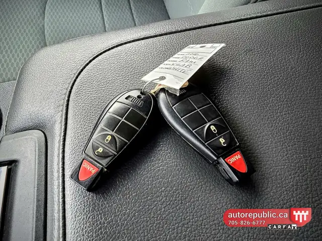 2016 Ram 1500 SLT Hemi 4x4 Certified No Accidents - Photo 10