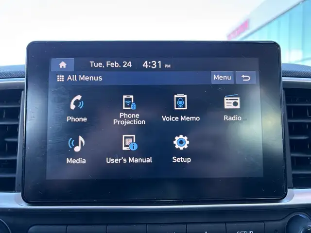 2025 Hyundai Venue Preferred • Accident Free Carfax • One Owner - Photo 18