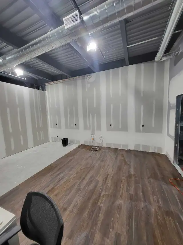 Drywall Finsher/Painter available - Photo 4