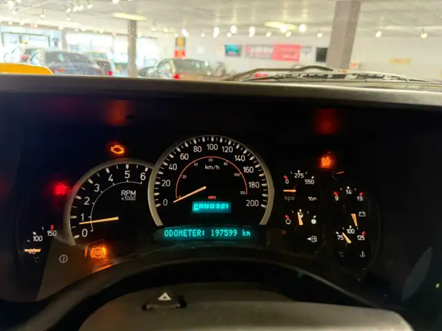 2005 HUMMER H2 4dr Wgn SUT, AS IS - Photo 9