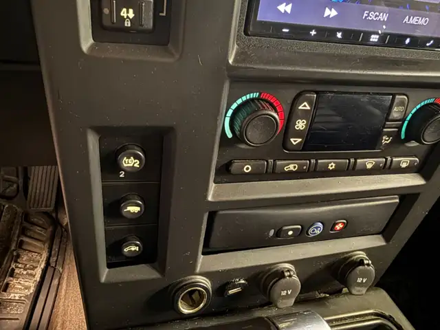 2005 HUMMER H2 4dr Wgn SUT, AS IS - Photo 10