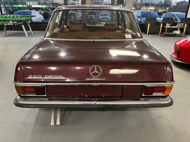 1972 Mercedes-Benz 220 W115 - Photo 5