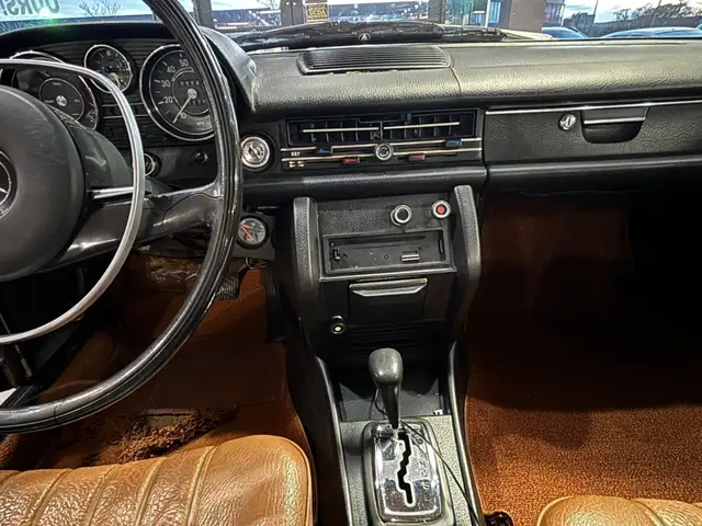 1972 Mercedes-Benz 220 W115 - Photo 11