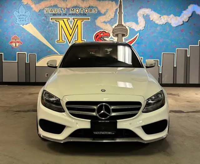 2015 Mercedes-Benz C-Class 4dr Sdn C 300 4MATIC - NO ACCIDENTS / - Photo 2