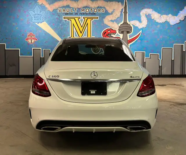 2015 Mercedes-Benz C-Class 4dr Sdn C 300 4MATIC - NO ACCIDENTS / - Photo 5