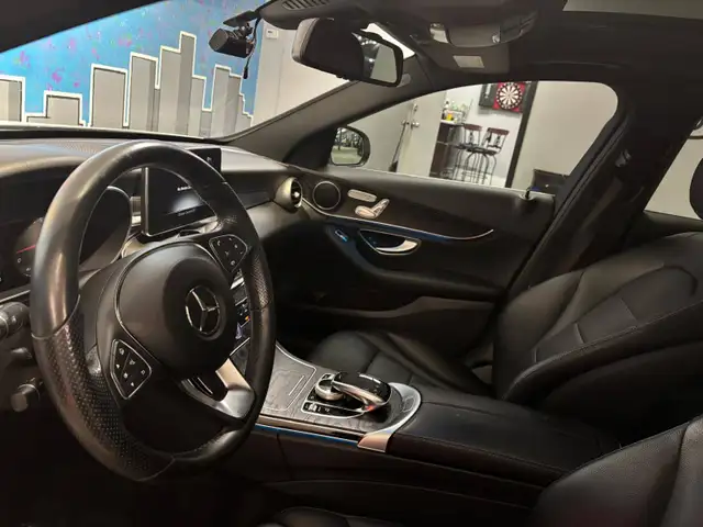 2015 Mercedes-Benz C-Class 4dr Sdn C 300 4MATIC - NO ACCIDENTS / - Photo 7